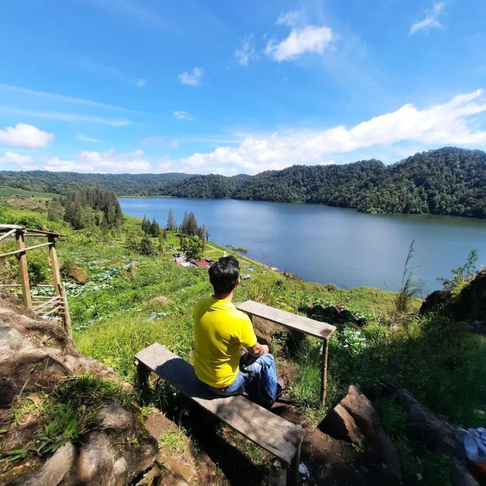 Danau Law Kawar: Menyingkap Legenda Desa Tenggelam di Karo