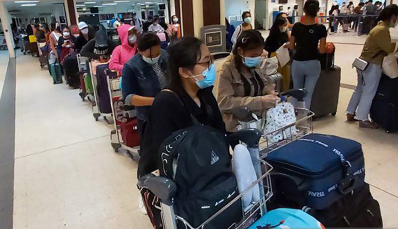 Pekerja Migran Indonesia Dapatkan Hadiah Istimewa