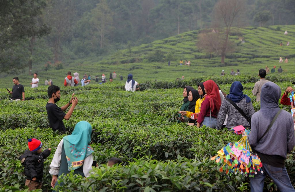 Macet Wisatawan di Puncak: Permohonan Maaf-Komitmen Sandiaga