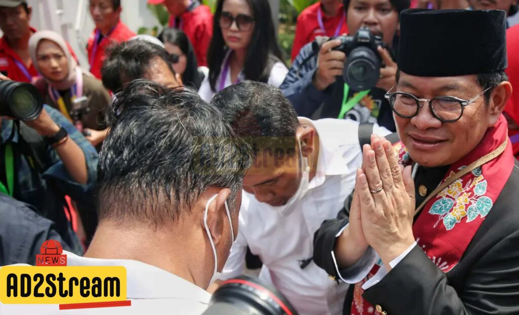 Pramono menyarankan taman-taman sebagai lokasi pedagang kaki lima