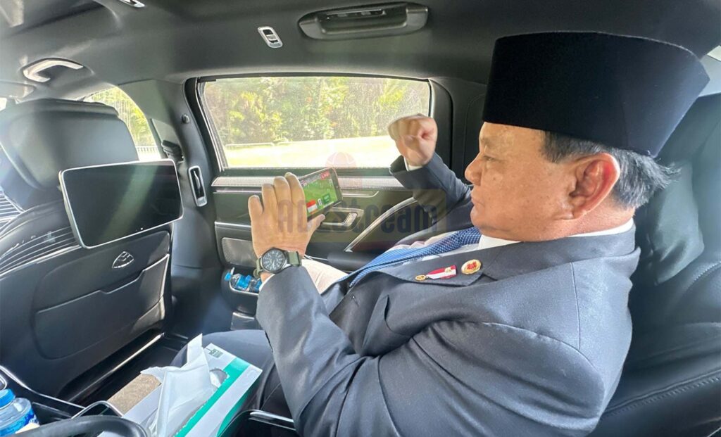 Presiden Prabowo Subianto hadir untuk menyaksikan langsung pertandingan sepak bola yang mempertemukan Timnas Indonesia dengan Timnas Arab Saudi