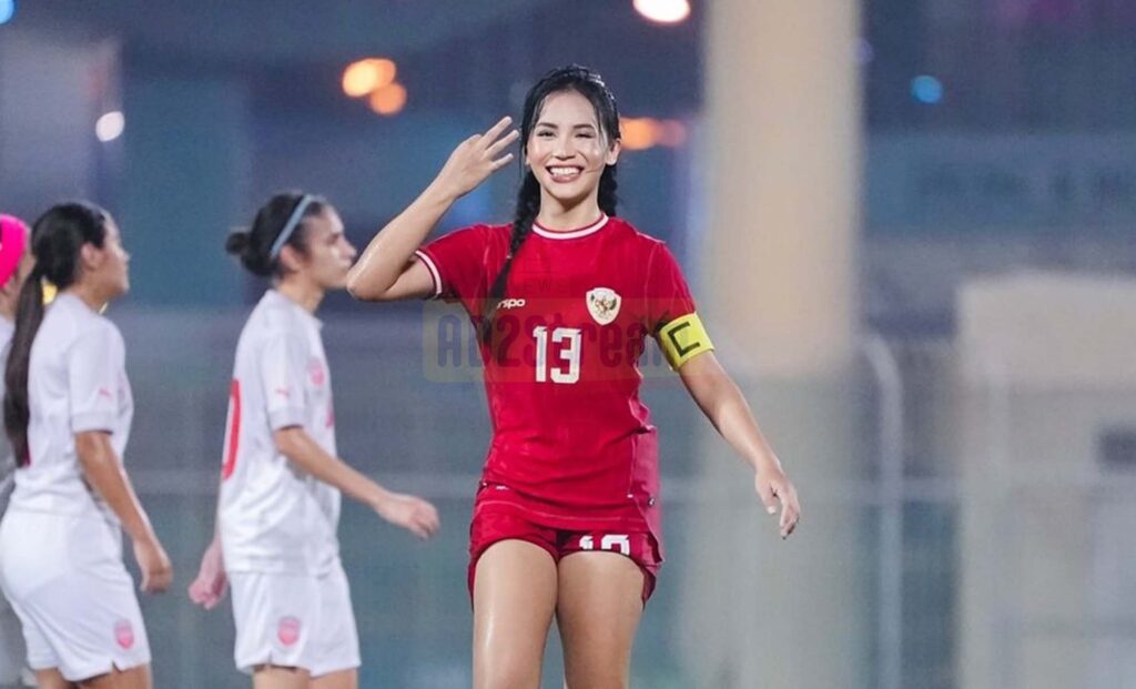 Shafira Ika Putri tidak hanya menjadi ikon sepak bola perempuan Indonesia tetapi juga simbol kekuatan dan ketangguhan wanita Indonesia