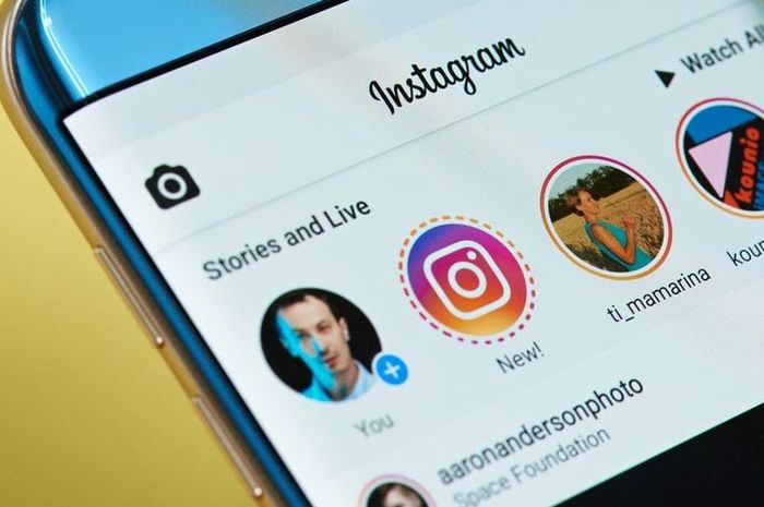 Simak Cara Cek dan Simpan Stories Lama di Instagram