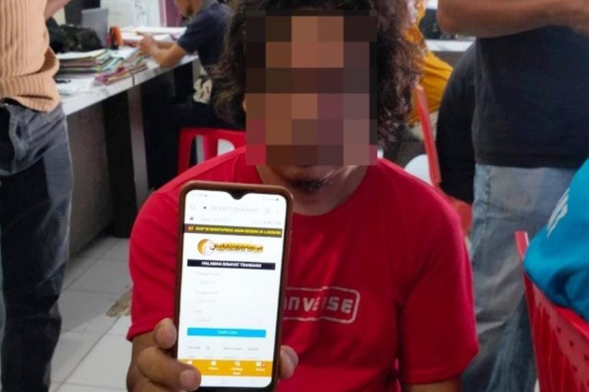 Pria 48 Tahun Pengepul Judi Online di Sumbawa Ditangkap Polisi