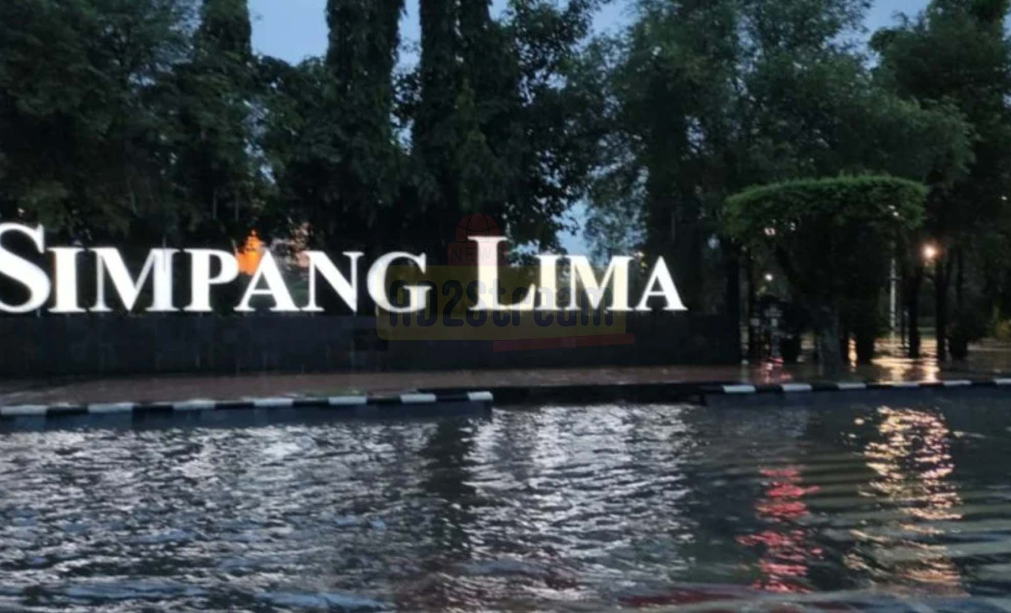 Beberapa Wilayah Semarang Terendam Banjir Setelah Hujan Deras