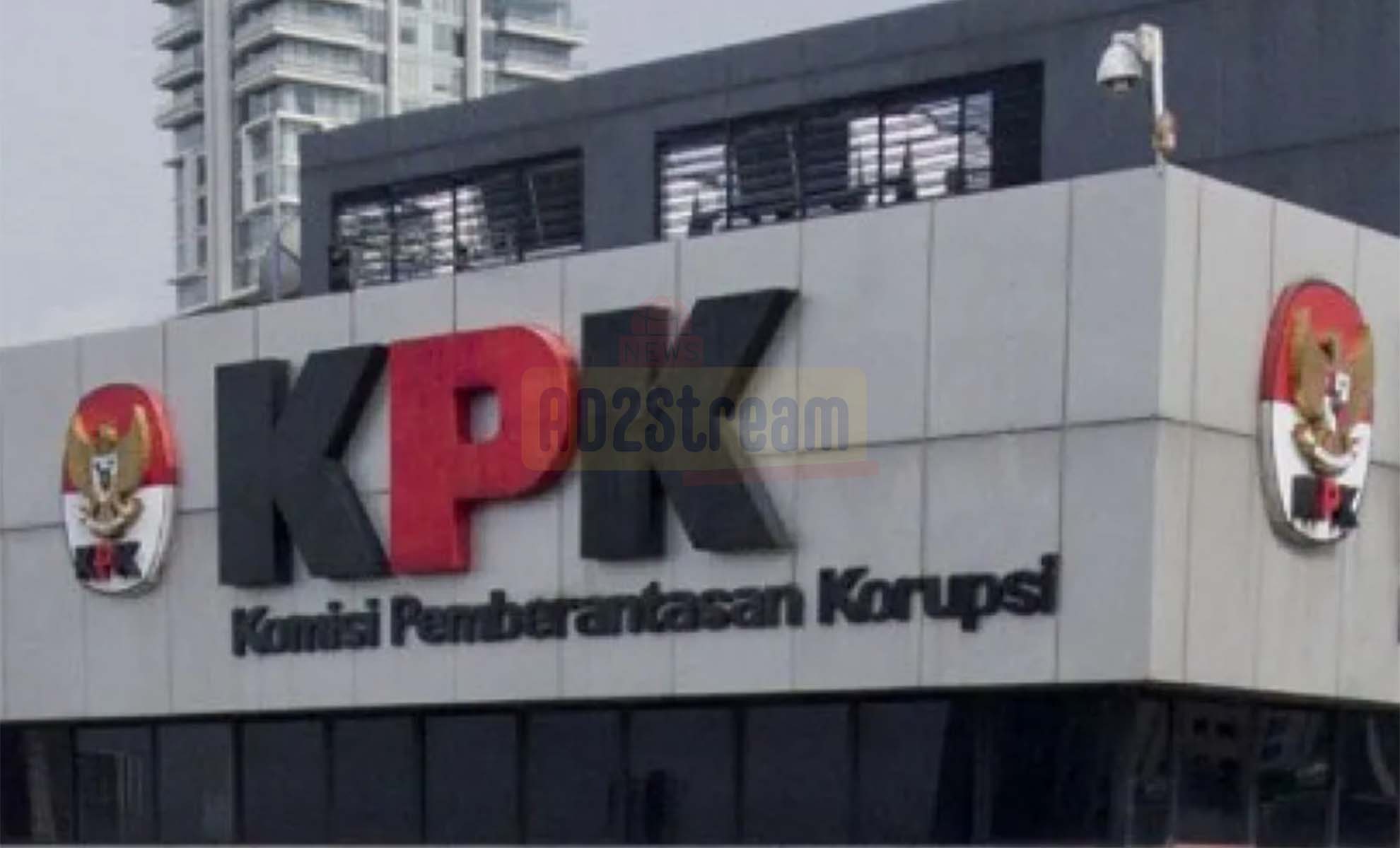 KPK Geledah Kantor Dishub Pekanbaru Terkait Risnandar Mahiwa