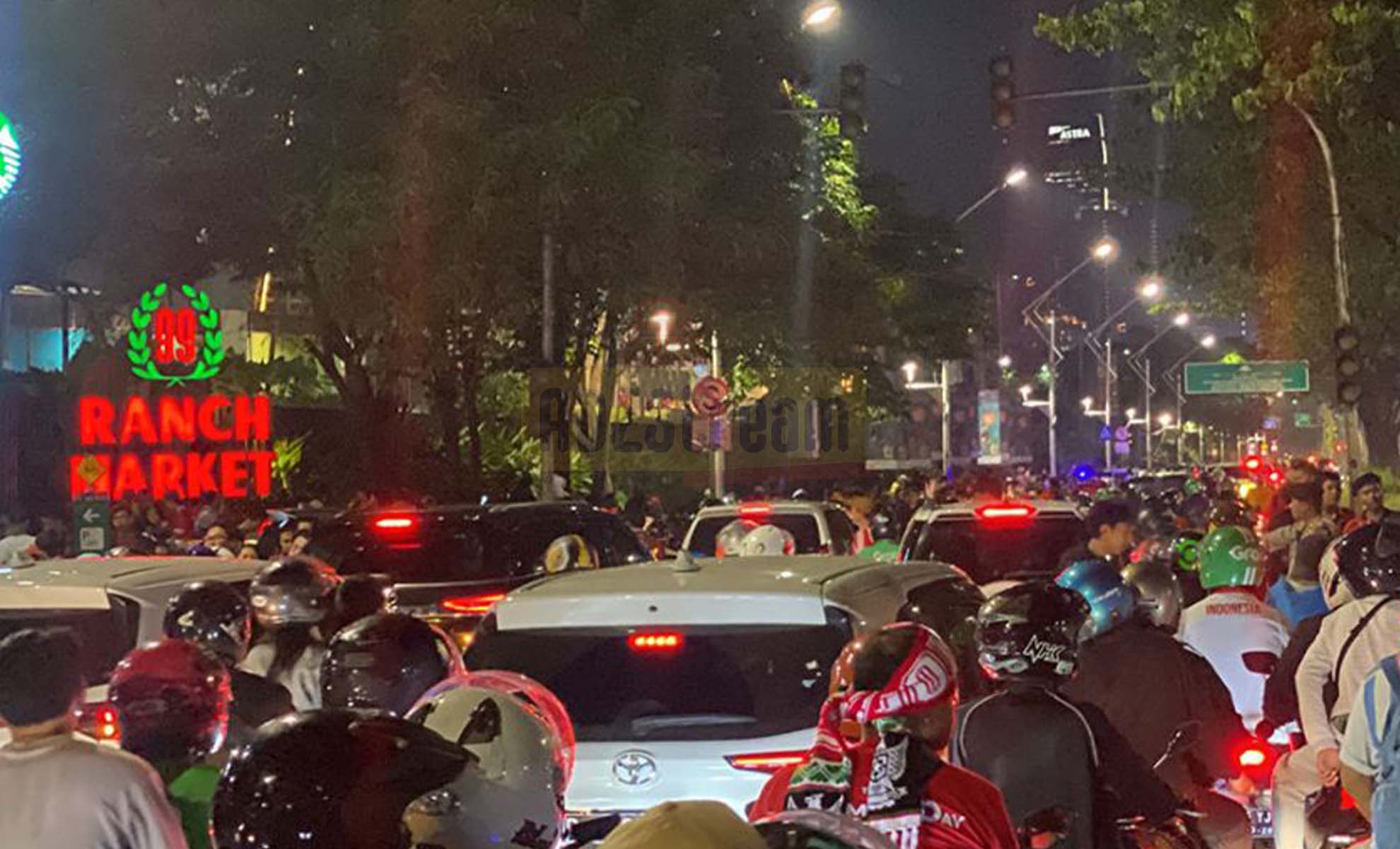 Macet Parah Melanda Jl Jendral Sudirman Hingga GBK