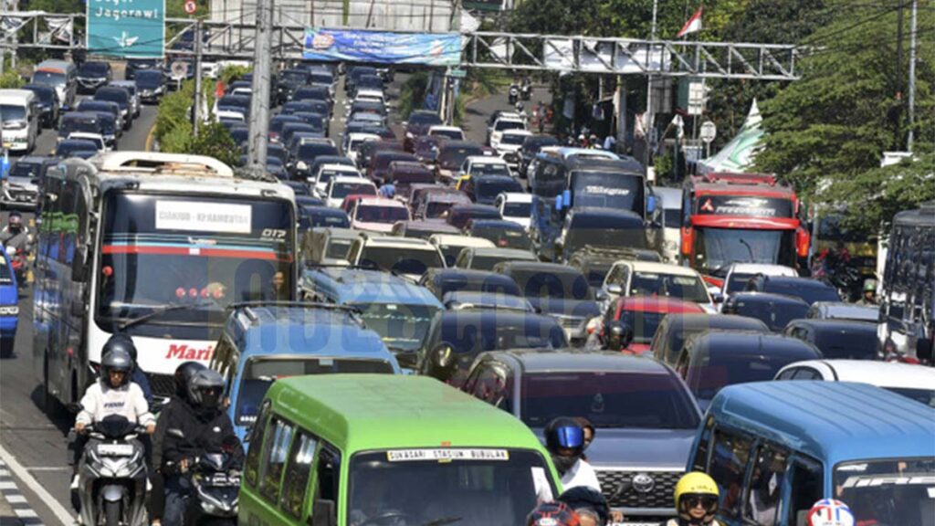 Rizky juga menyampaikan bahwa saat ini belum ada kemacetan di area Jalur Puncak